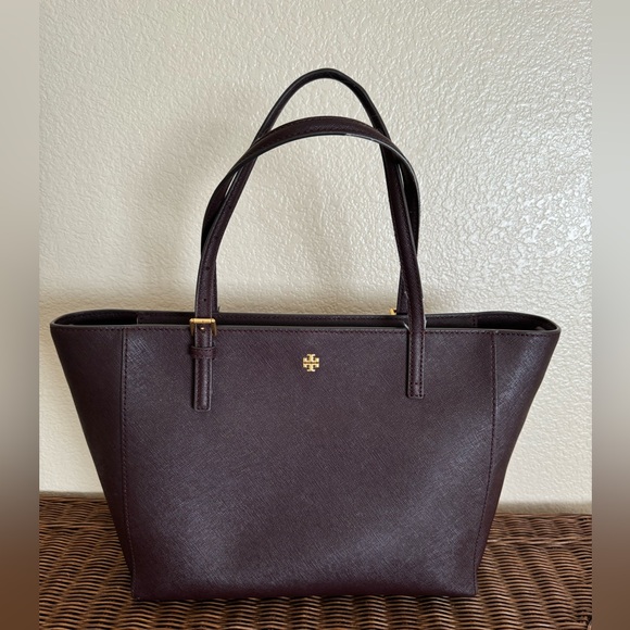 Tory Burch Handbags - Tory Burch Emerson Tote